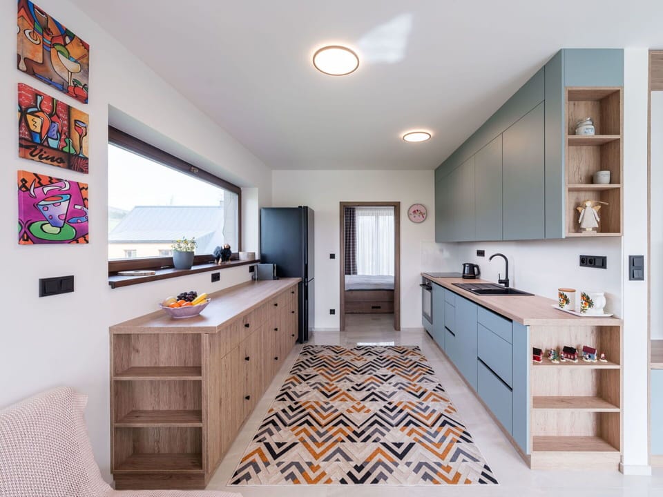 Cabinetry, Furniture, Property, Drawer, Wood, Flooring, Floor, Interior Design, Hardwood