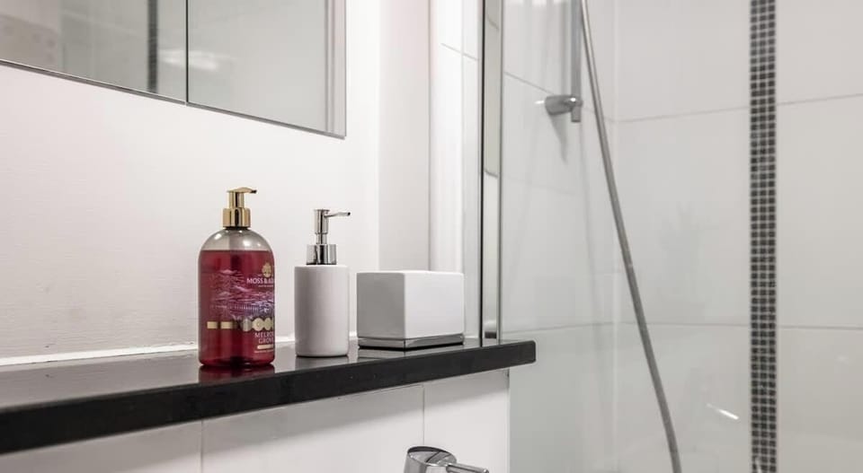 Bathroom at Valore Property Services Short Lets & Serviced Accommodation