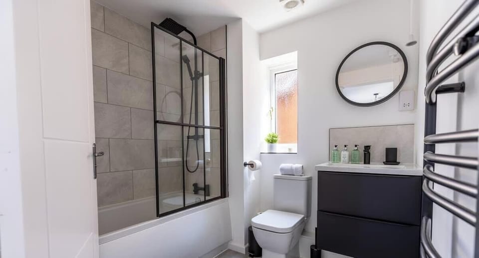 Bathroom at Valore Property Services Short Lets & Serviced Accommodation