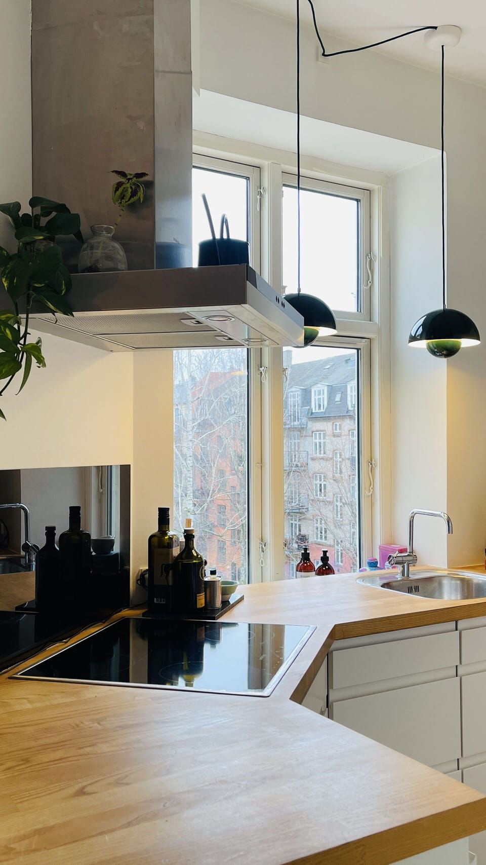 Dining Room, Kitchen