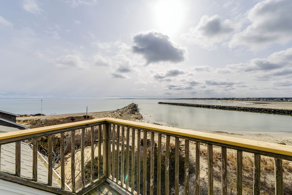 Balcony | Beach/Water Views | 4 Decks | Outdoor Shower | Gas Grill