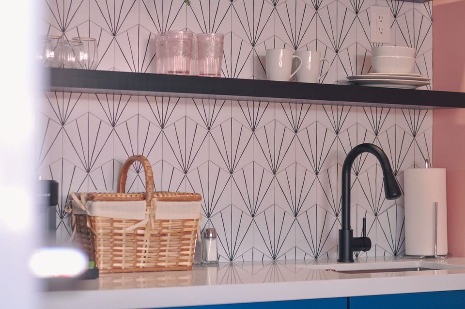 This modern Palm Springs kitchenette is perfect for your culinary adventures. Cook, create, and savor every moment of your boutique desert getaway.