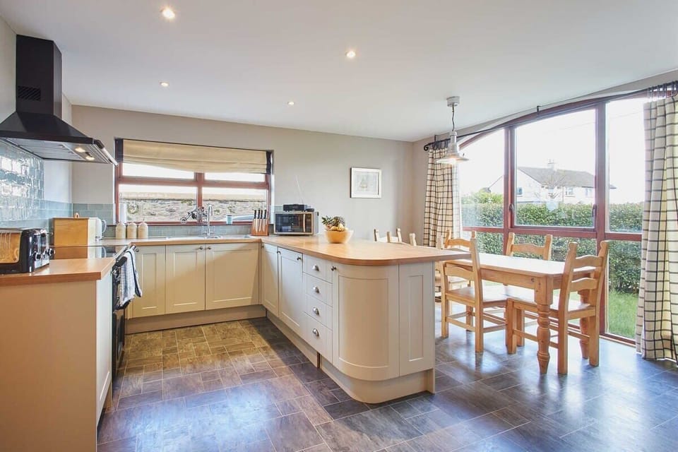The Coach House, Beal - Host & Stay