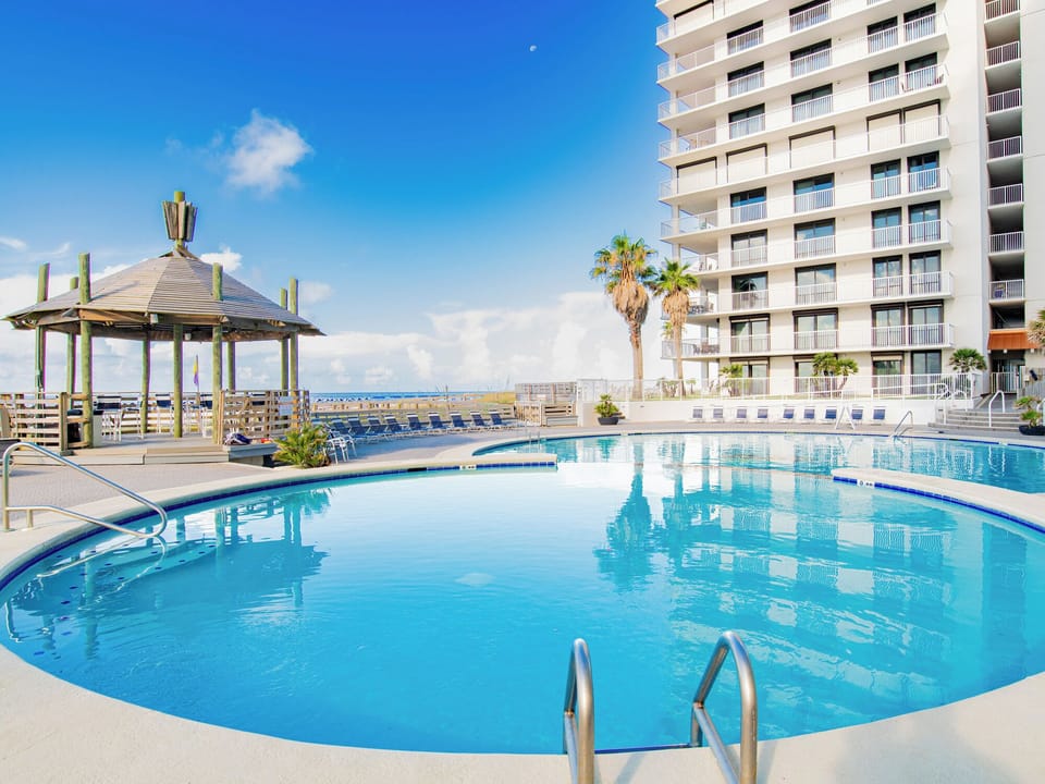 Gulf-Front Pool