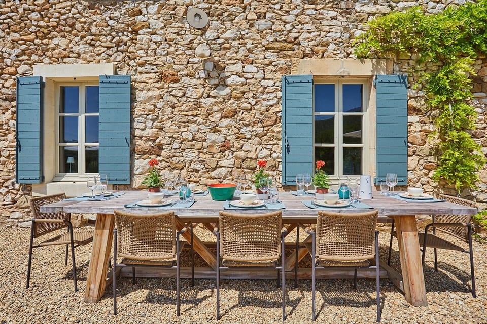Cosy holidays in a stone house in Viens