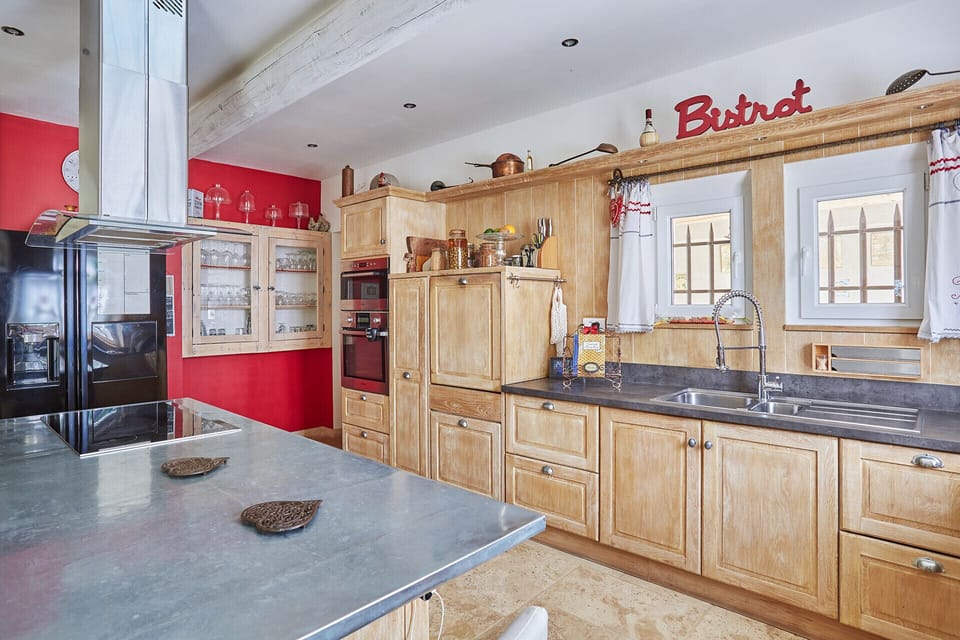 Romantic holidays in the heart of the Petit Luberon in Ménerbes