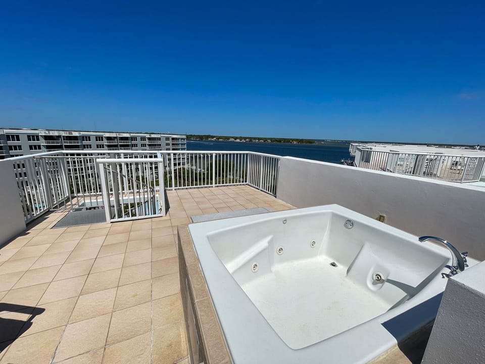 Rooftop bathtub