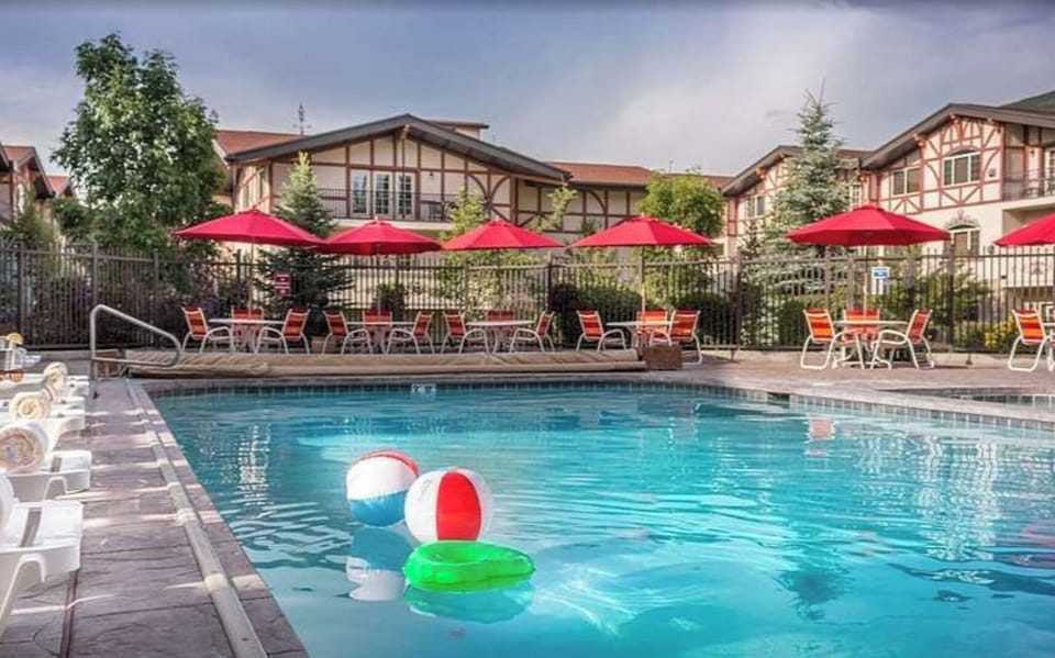 Zermatt Spa & Resort in Midway, Utah outdoor pool