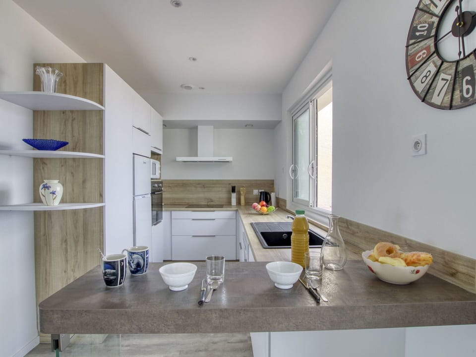 Cabinetry, Building, Window, Countertop, Wood, Interior Design, Lighting, Kitchen, Floor, Flooring