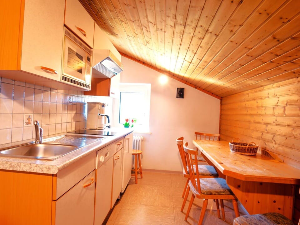 Kitchen Sink, Cabinetry, Sink, Property, Furniture, Countertop, Wood, Lighting, Tap, Chair