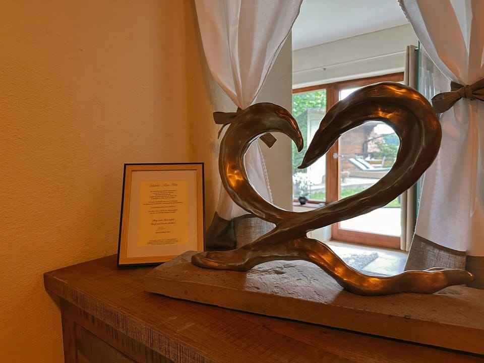 Window, Table, Wood, Interior Design, Sculpture, Art, Building, Picture Frame, Chair, Font