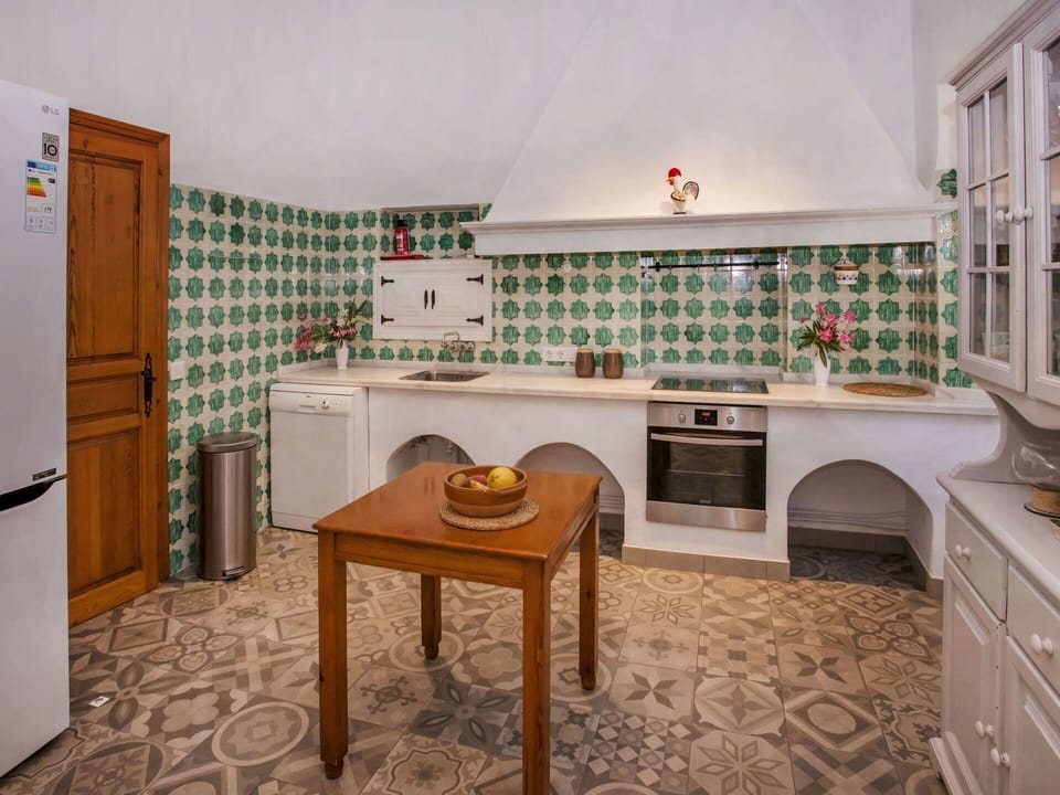 Water, Sky, Water Resources, Plant, World, Cloud, Tree, Urban Design, Watercourse, Body Of Water