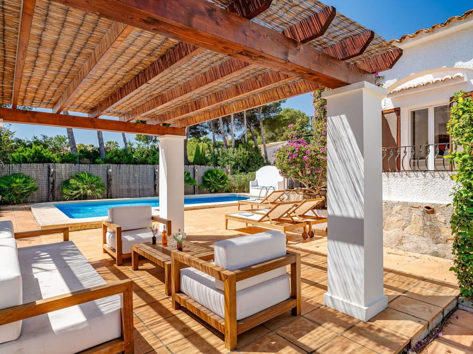 Wood, Flooring, Floor, Furniture, Resort, Home, Swimming Pool, Eco Hotel, Outdoor Furniture, Chair