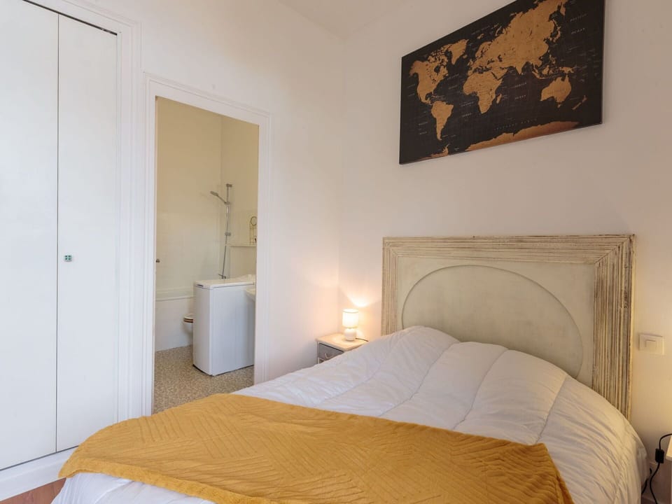 Furniture, Property, Comfort, Wood, Textile, Interior Design, Lighting, Building, Yellow, Bed