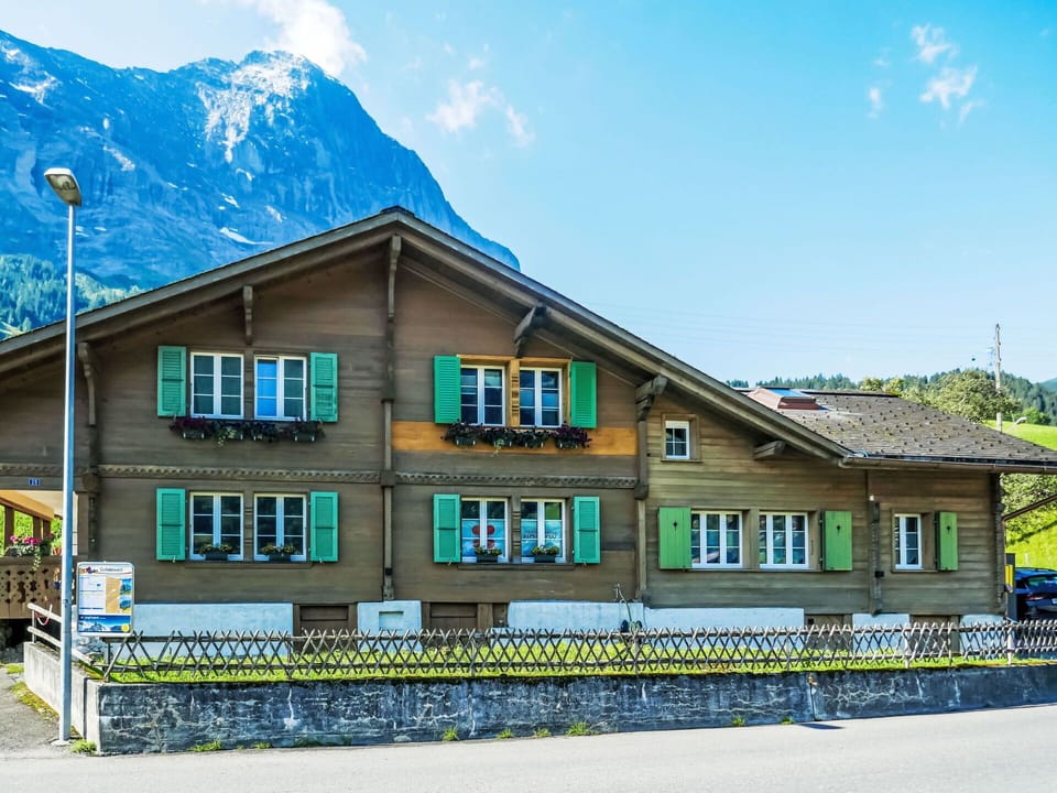 House, Mountain Range, Home, Cottage, Valley, Hill Station, Slope, Alps, Village, Ridge