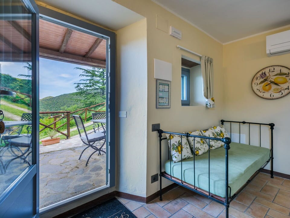 Property, Building, Comfort, Shade, House, Floor, Door, Leisure, Plant