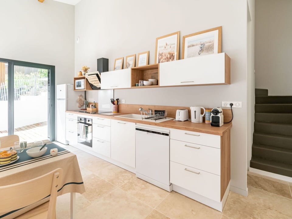 Cabinetry, Countertop, Kitchen, Shelf, Drawer, Picture Frame, Wood, Building, Shelving, Kitchen Stove