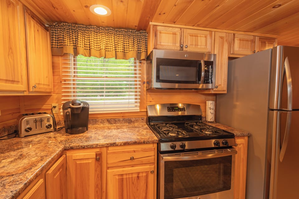 Full kitchen