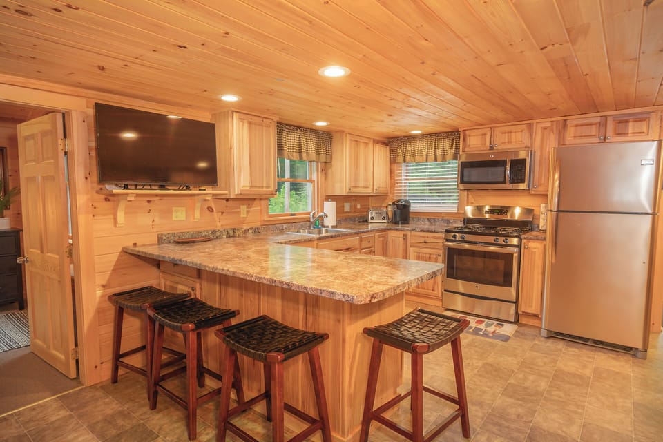 Full kitchen