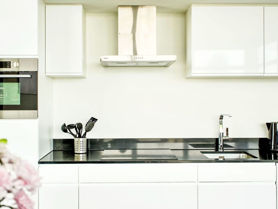Countertop, Cabinetry, Property, Kitchen Sink, White, Sink, Kitchen, Tap, Rectangle, Interior Design