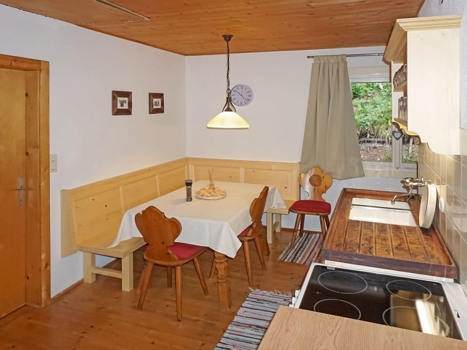 Table, Furniture, Chair, Building, Wood, Interior Design, Lighting, Floor, Flooring, Shade
