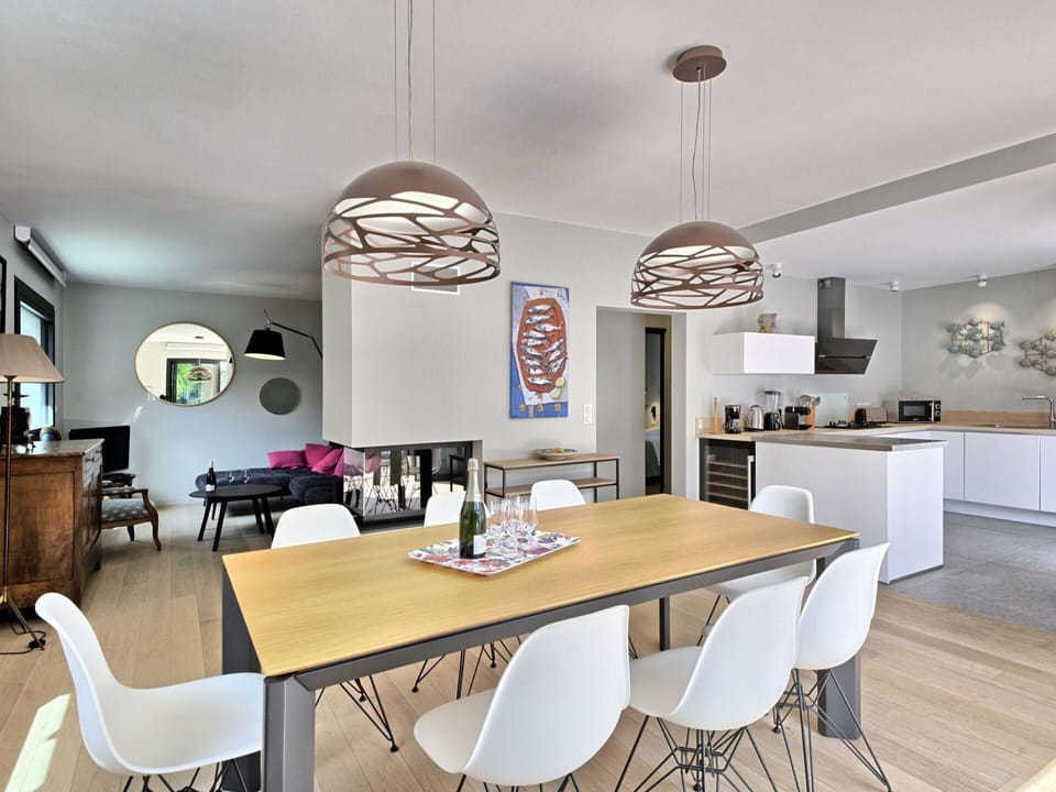 Table, Furniture, Chair, Lighting, Wood, Interior Design, Kitchen, Kitchen & Dining Room Table, Flooring, Living Room