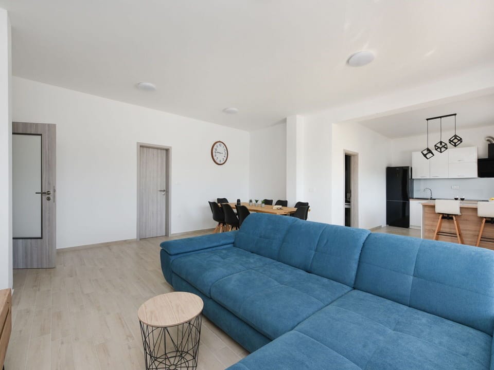Couch, Table, Property, Furniture, Door, Lighting, Wood, Studio Couch, Interior Design, Building