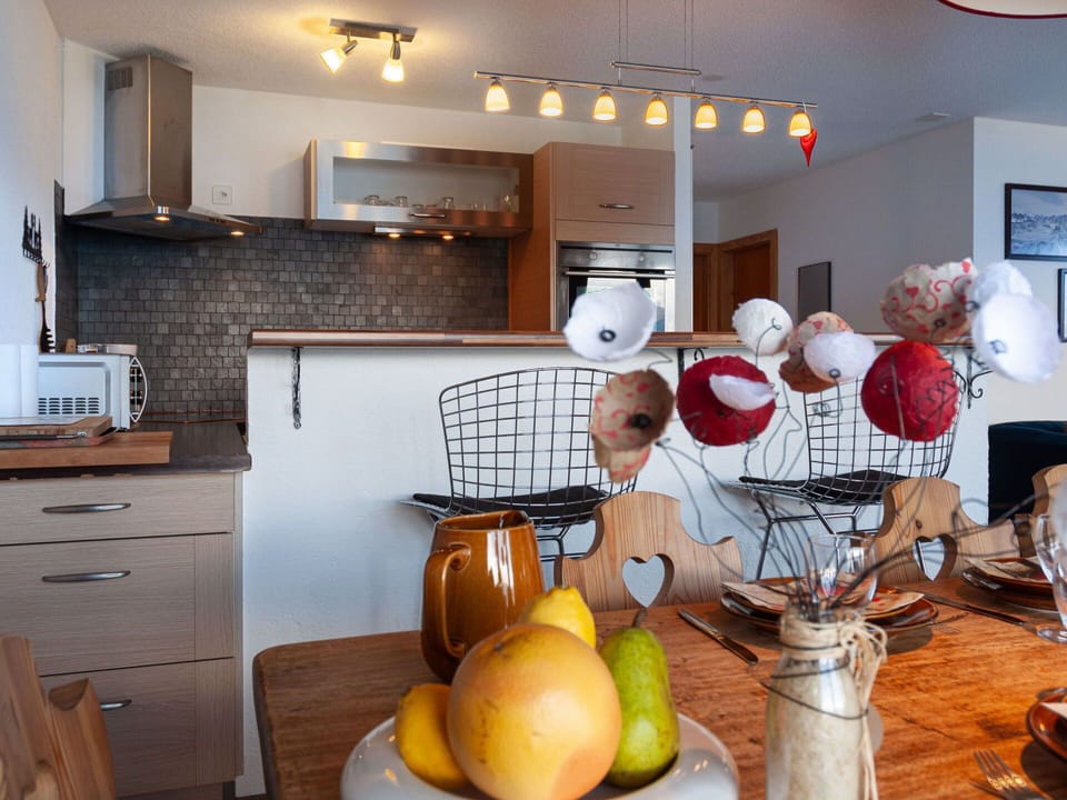 Cabinetry, Furniture, Food, Chair, Tableware, Lighting, Interior Design, Table, Wood, Flooring