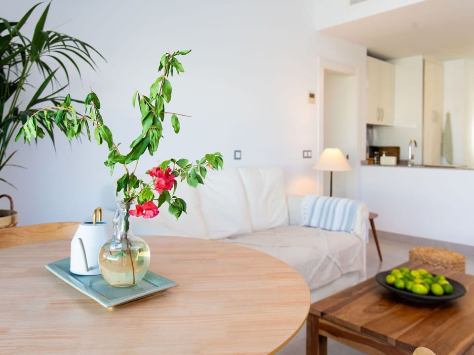 Table, Furniture, Property, Plant, Green, Flower, Comfort, Interior Design, Yellow, Wood