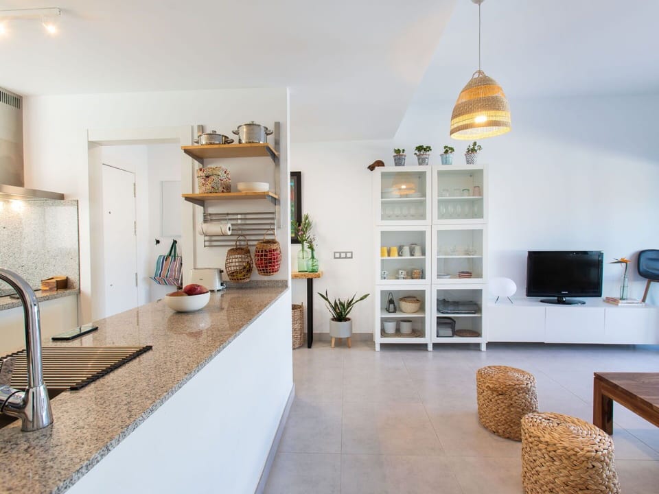 Furniture, Sink, Wood, Lighting, Interior Design, Kitchen Sink, Cabinetry, Countertop, Shelf, Shelving