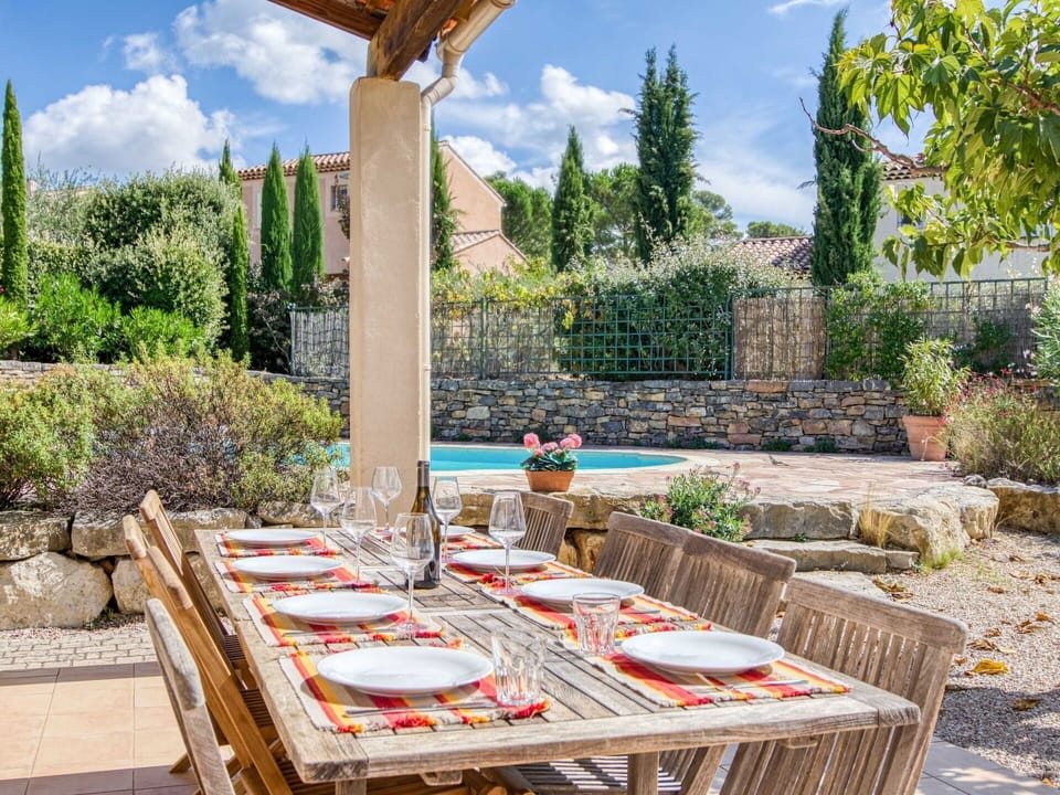Plant, Cloud, Sky, Property, Table, Botany, Tree, Architecture, Outdoor Furniture, Residential Area