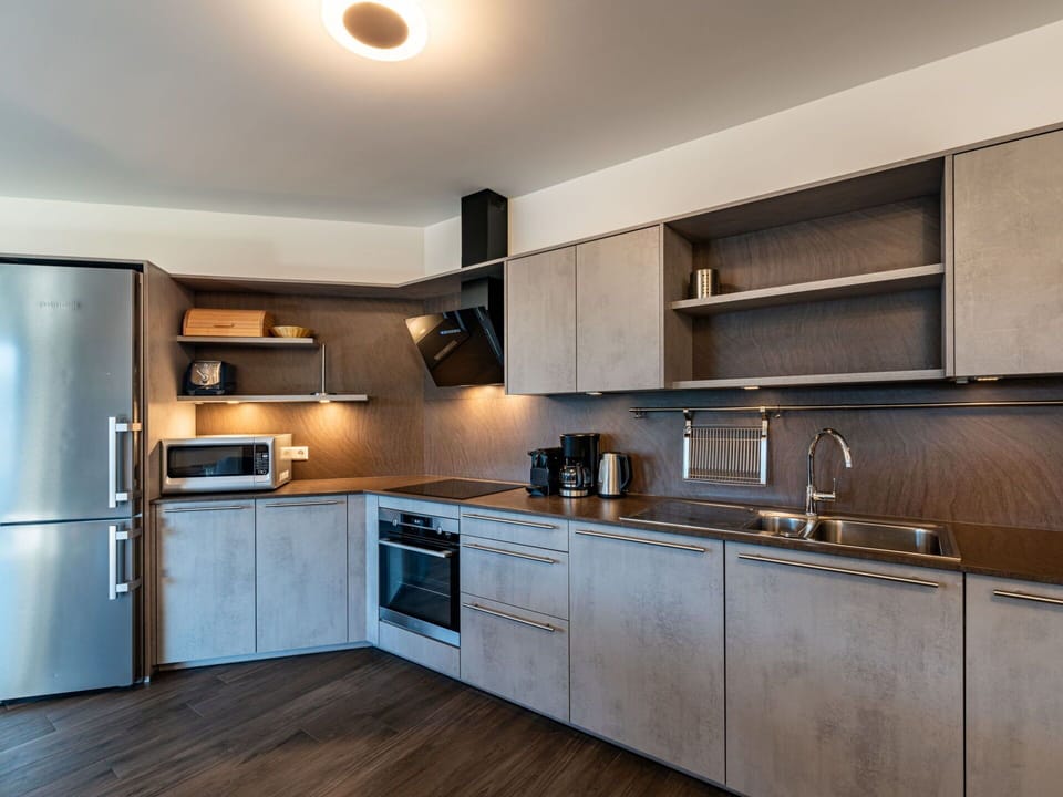 Brown, Countertop, Cabinetry, Property, Building, Kitchen Appliance, Kitchen, Kitchen Stove, Wood, Interior Design