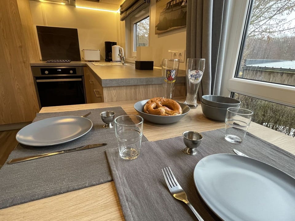 Tableware, Tap, Furniture, Sink, Plumbing Fixture, Dishware, Table, Countertop, Wood, Window