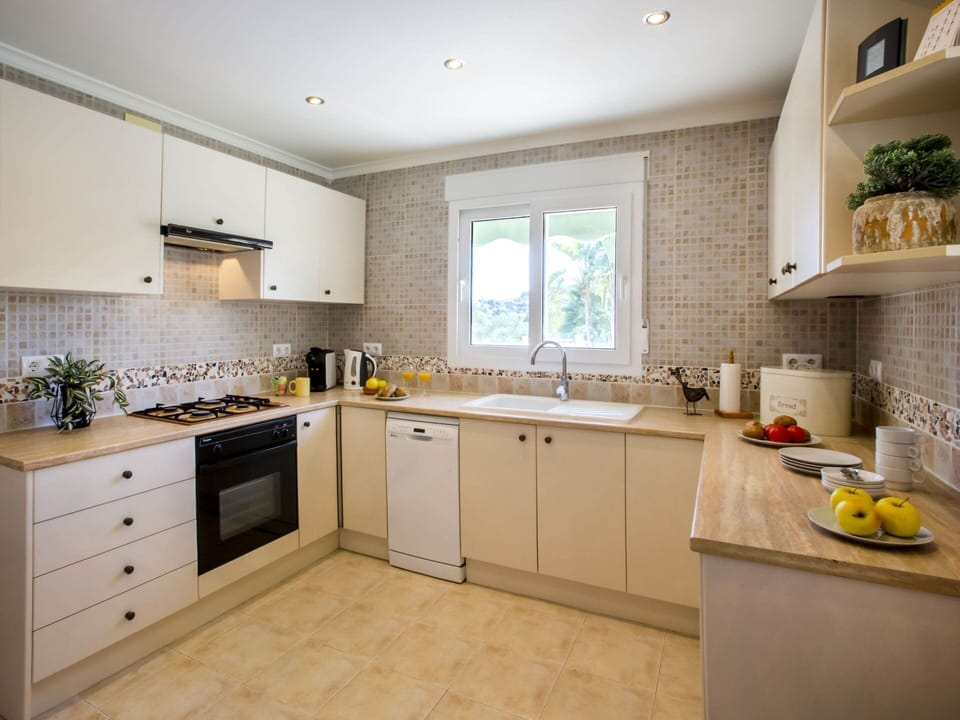 Cabinetry, Countertop, Kitchen Sink, Sink, Tap, Building, Kitchen, Kitchen Stove, Window, Interior Design