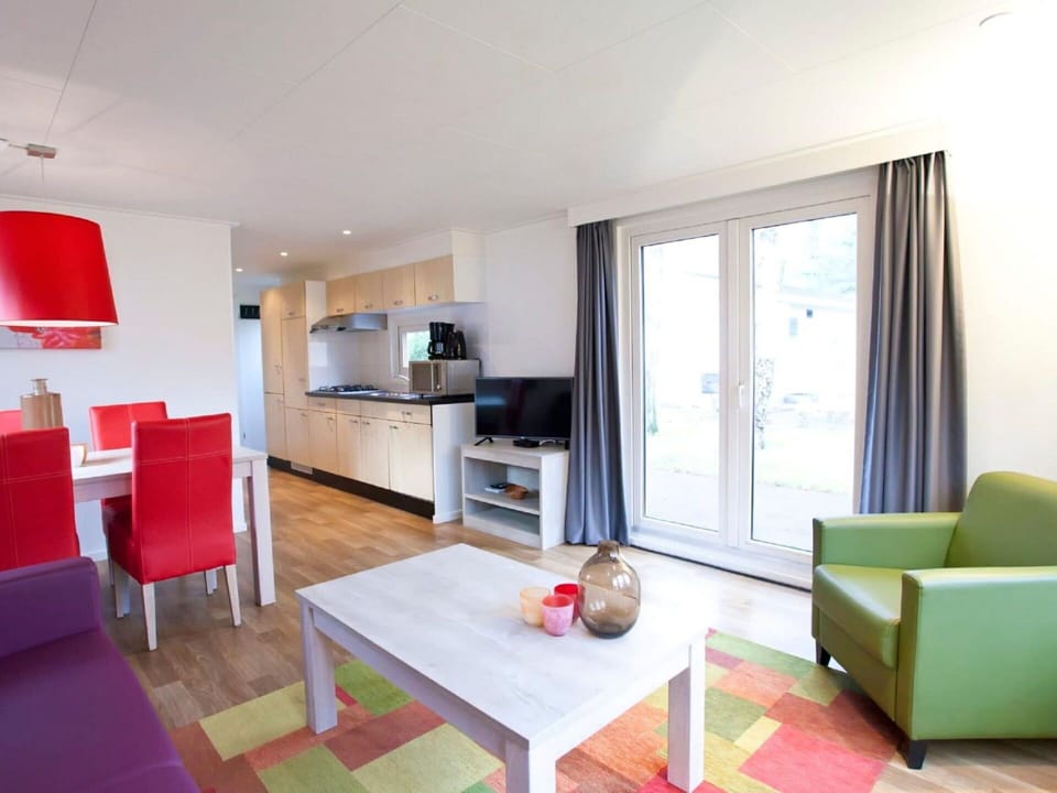 Furniture, Table, Wood, Building, Interior Design, Living Room, Floor, Window, Flooring, Comfort