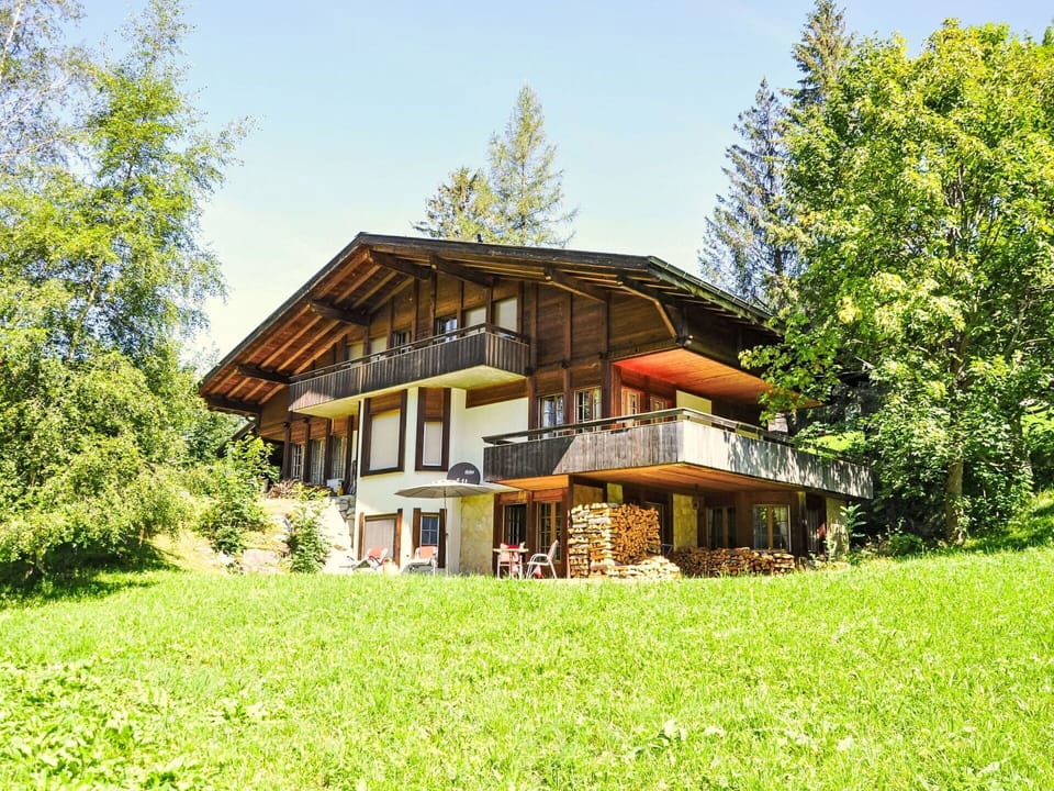 Plant, Sky, Building, Tree, Natural Landscape, Land Lot, House, Cottage, Grass, Landscape