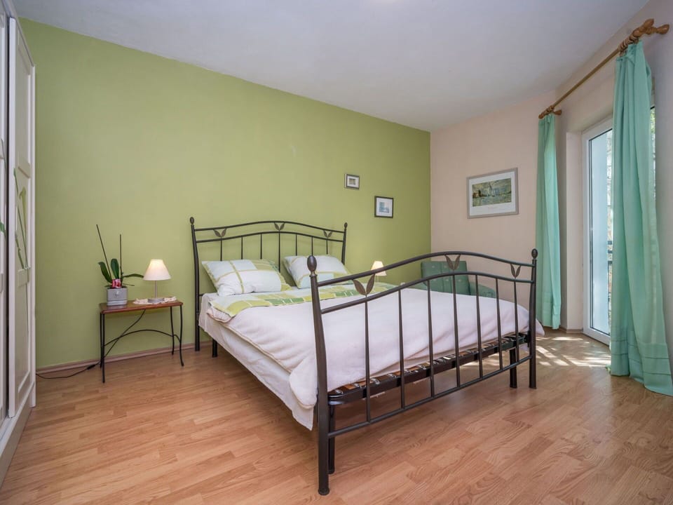 Furniture, Comfort, Wood, Bed Frame, Interior Design, Bed, Floor, Building, Flooring, Shade