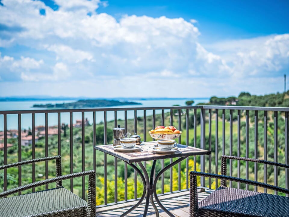 Horizon, Balcony, Sea, Resort, Eco Hotel, Outdoor Furniture, Chair, Dusk, Ocean, Coast