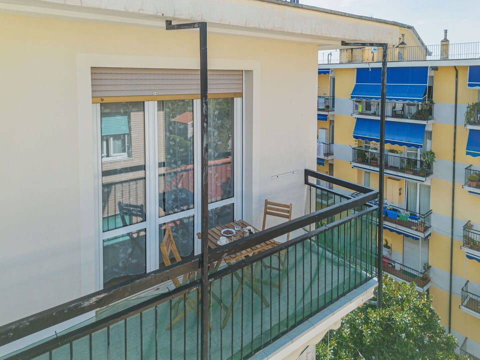 Sky, Property, Furniture, Building, Table, Interior Design, Shade, Plant, Leisure, Condominium
