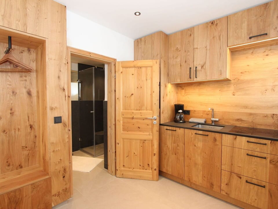 Cabinetry, Property, Countertop, Building, Wood, Interior Design, Flooring, Floor, Wood Stain