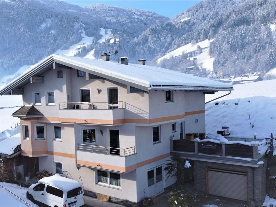 Building, Window, Snow, Mountain, Sky, White, Vehicle, House, Car