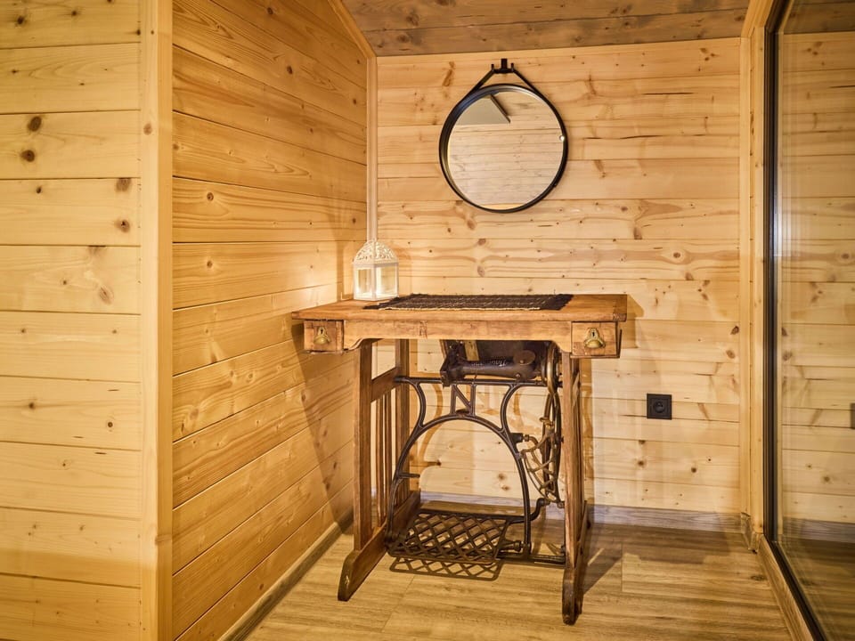 Property, Building, Wood, House, Interior Design, Floor, Flooring, Wood Stain, Wall, Hardwood
