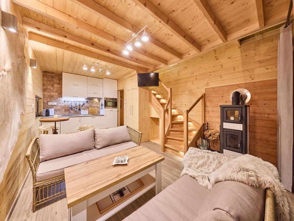 Furniture, Property, Picture Frame, Couch, Wood, Comfort, Table, Interior Design, Building, Living Room