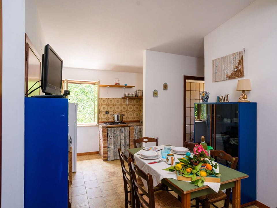 Table, Furniture, Building, Chair, Desk, Picture Frame, Wood, Floor, Flooring, House
