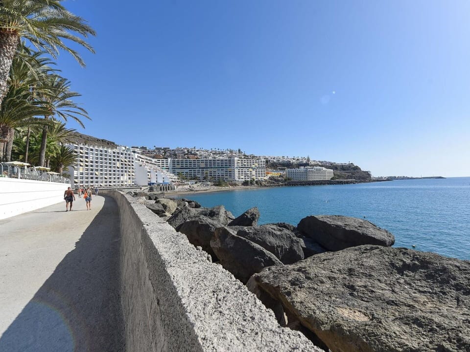 Water, Sky, Cloud, Property, Swimming Pool, Seaside Resort, Azure, Blue, Building, Outdoor Furniture