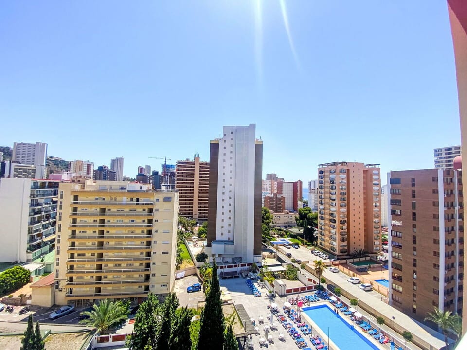 Daytime, Building, Skyscraper, Urban Area, City, Metropolitan Area, Apartment, Neighbourhood, Condominium