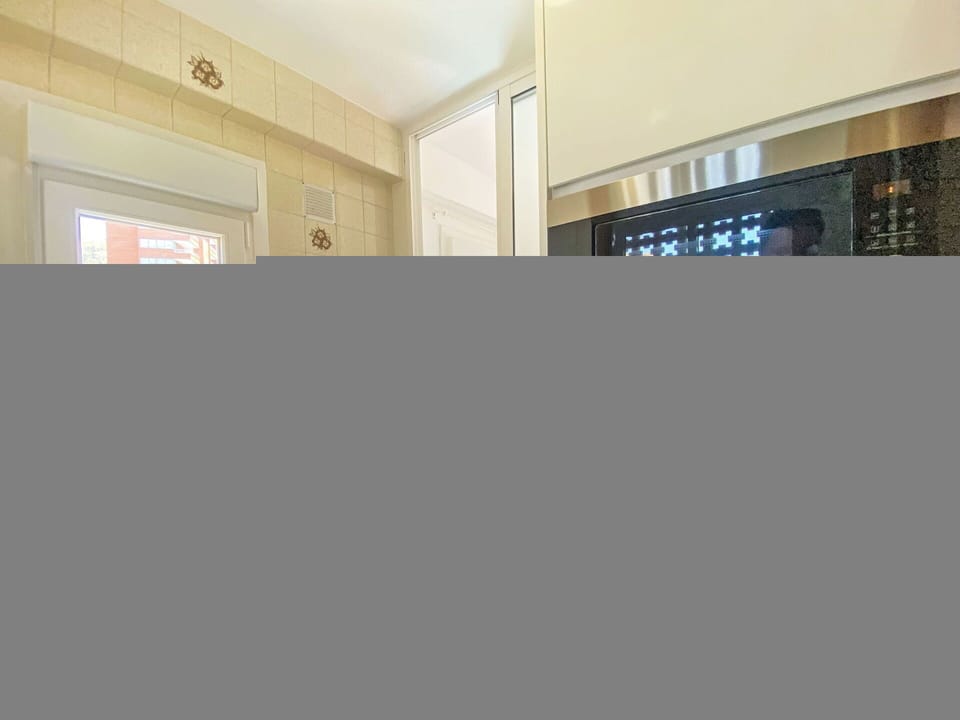 Kitchen, Kitchen Appliance, Major Appliance, Countertop, Cabinetry, Flooring, Kitchen Stove, Wood, Floor, Stove