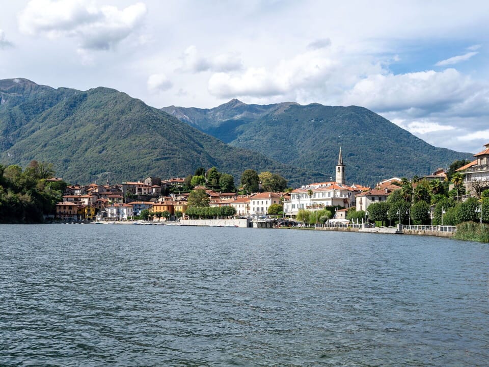 Water, Mountainous Landforms, Body Of Water, Mountain, Water Resources, Hill, Cloud, Highland, Mountain Range, Waterway