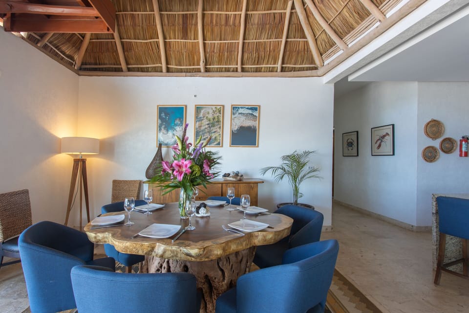 Dining area with seating for up to 8 people 