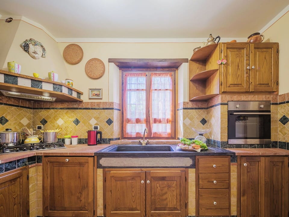 Water, Plant, Building, Sky, Property, Azure, Nature, Tree, Swimming Pool, Blue